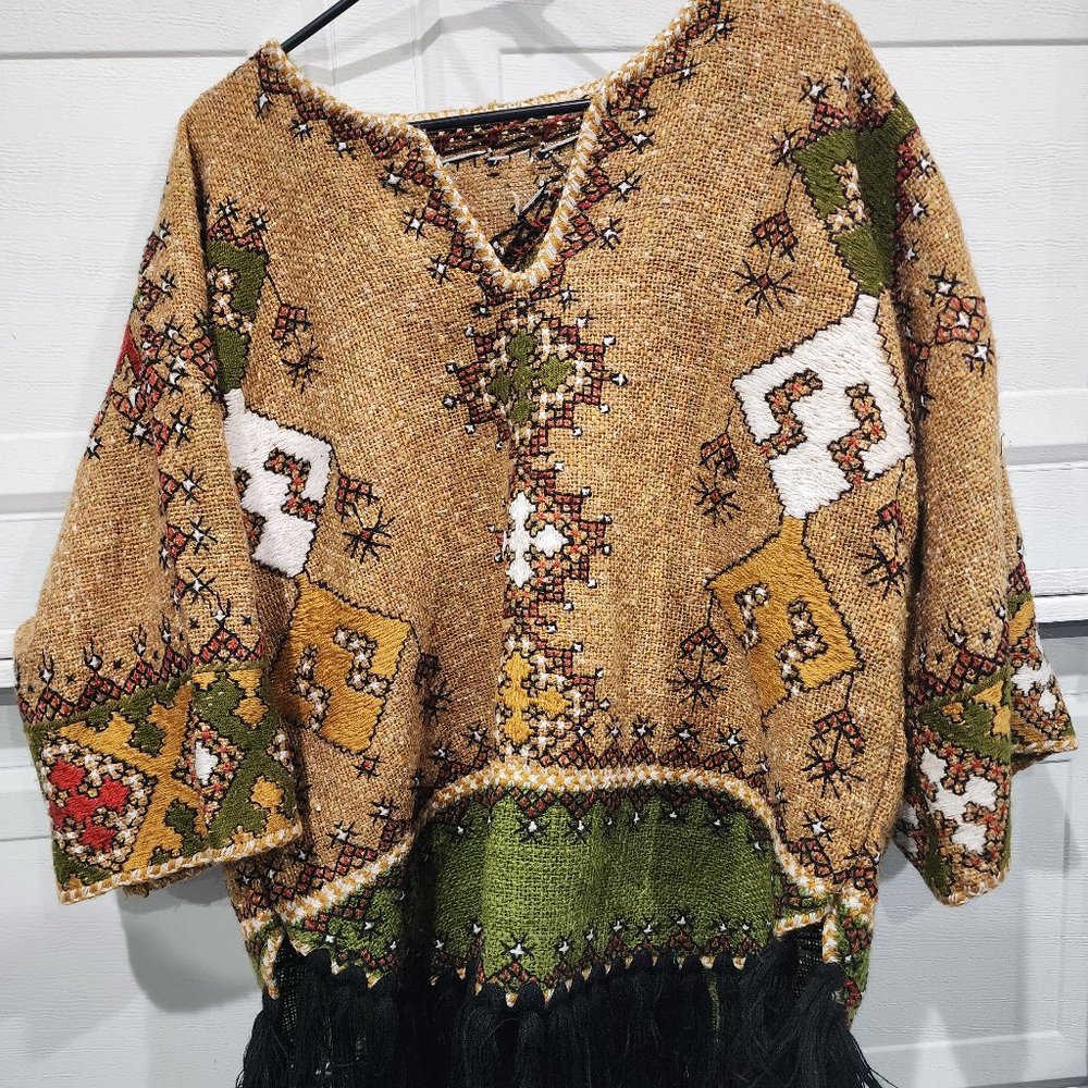 Gorgeous Vintage Traditional Hand-Embroidered Poncho Sweater Shirt Dress